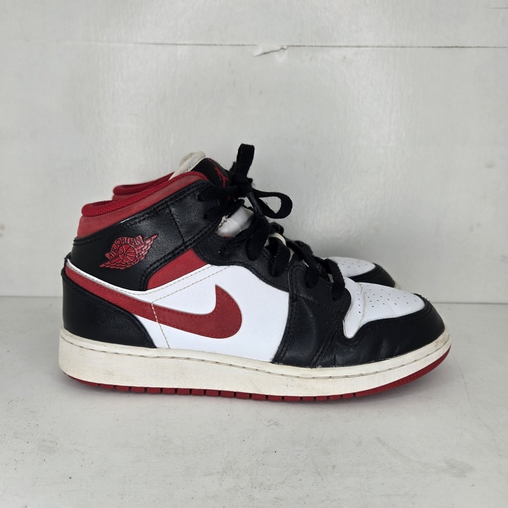 Nike Air Jordan 1 Mid Gym Red Black White 2021 DJ4695-122 GS Youth Size 5Y Shoes